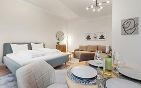 Cozy City Apartment - 15 Min To City-Centre - Contactless 24H Check-In